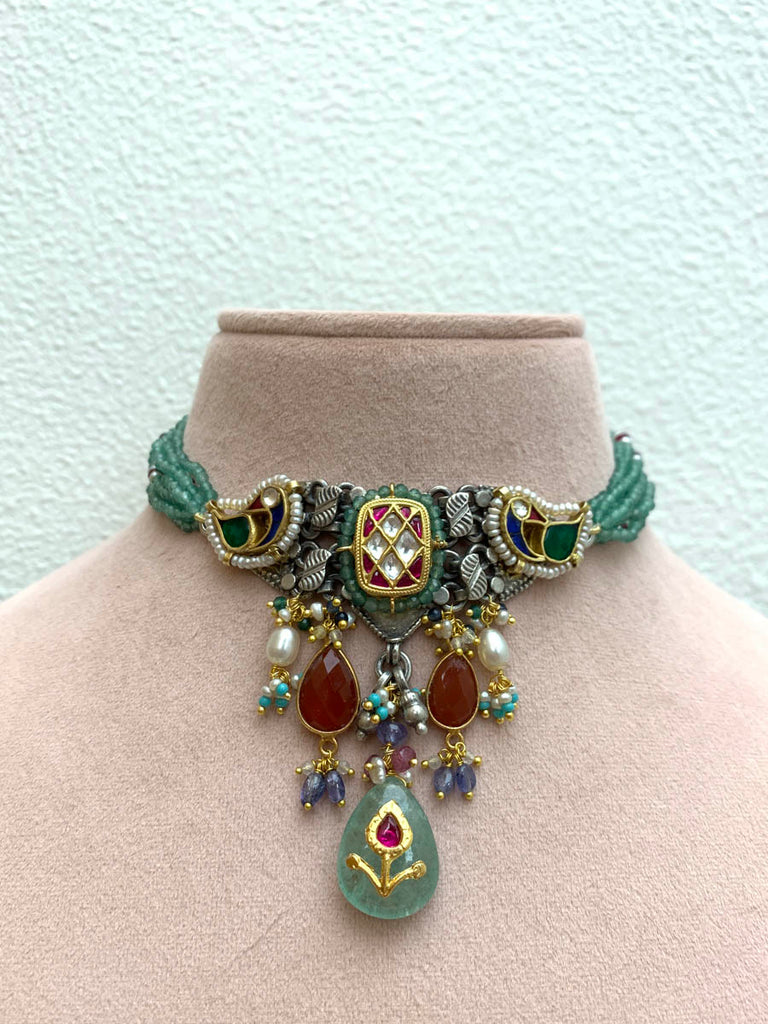 FS318  Maahru Silver Necklace