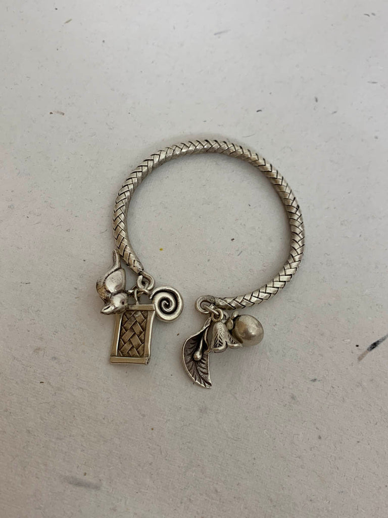 JB1028  Maahru Silver Bracelets