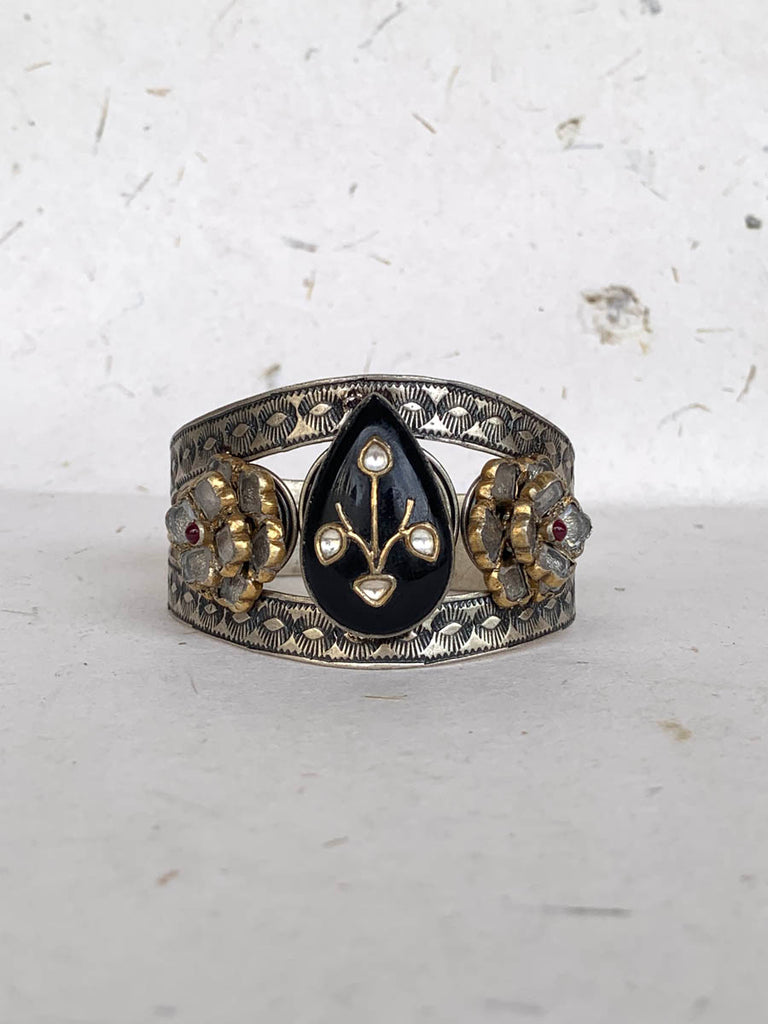 JB491 Maahru Silver Bracelets