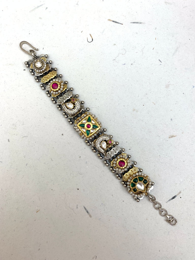 JB910  Maahru Silver Bracelets
