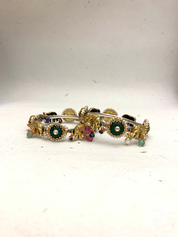 JB955 Maahru Antique Pair of Bangles