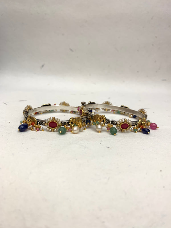 JB960 Maahru Antique Pair of Bangles