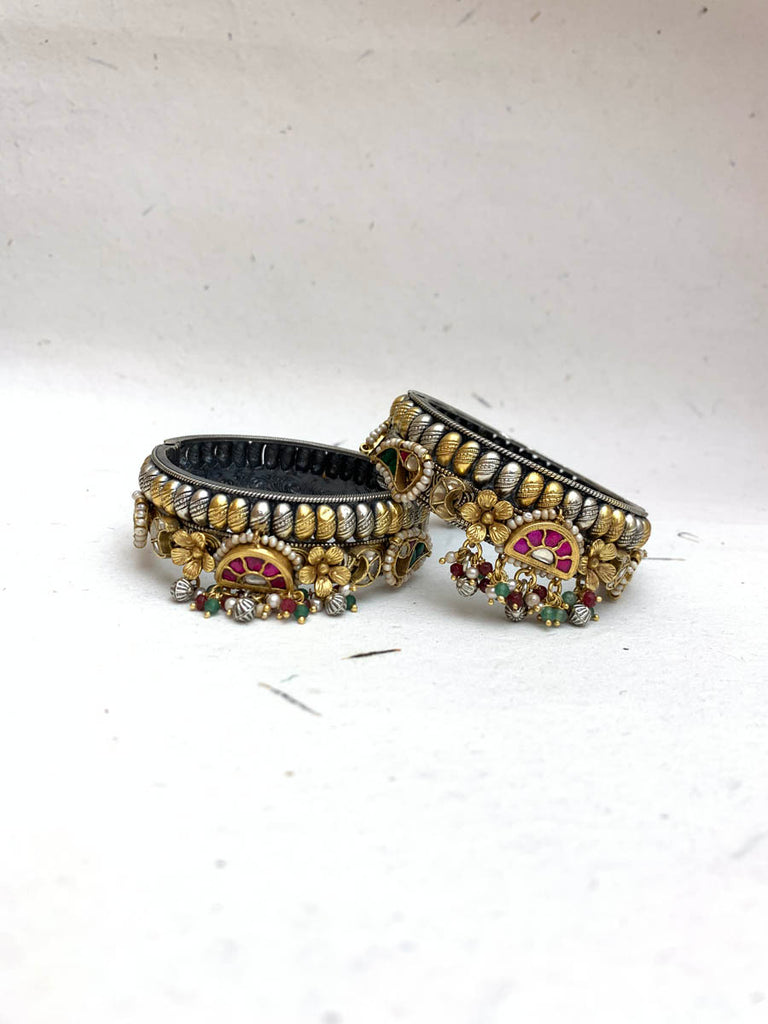 JB983  Maahru Antique Pair of Bangles