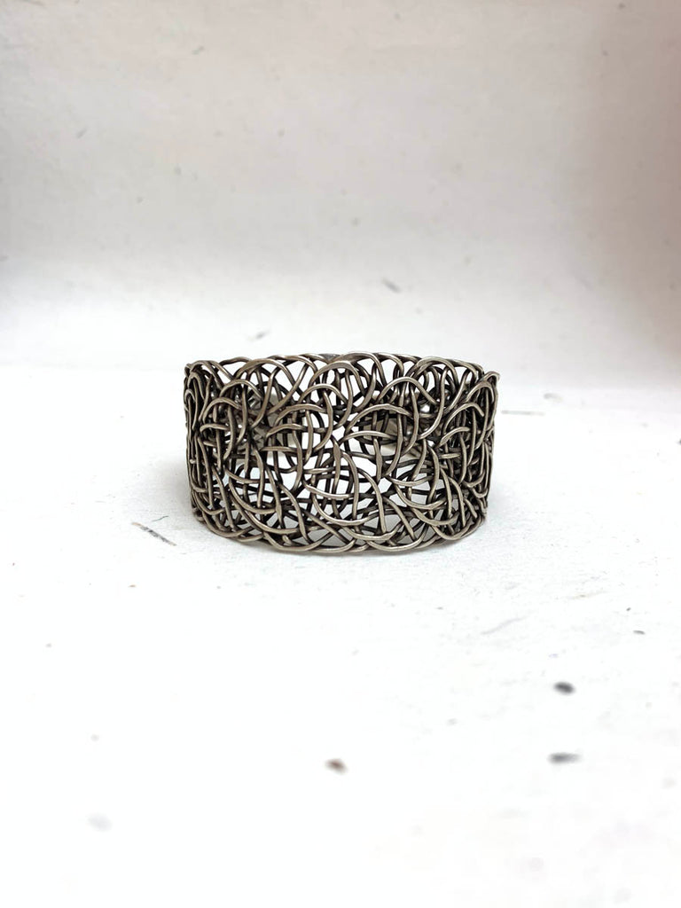 JB1023  Maahru Silver Bracelets