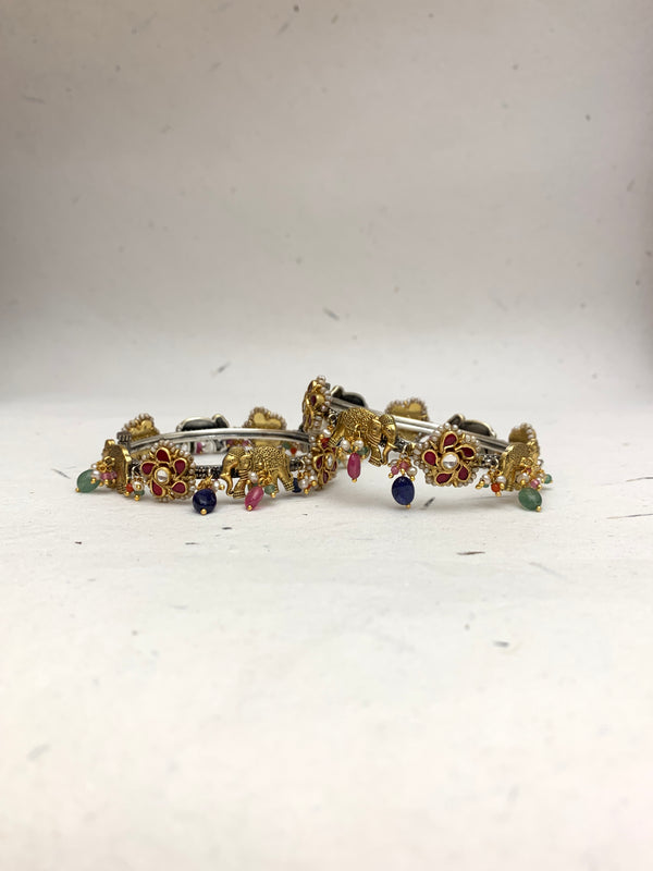 JB954 Maahru Antique Pair of Bangles