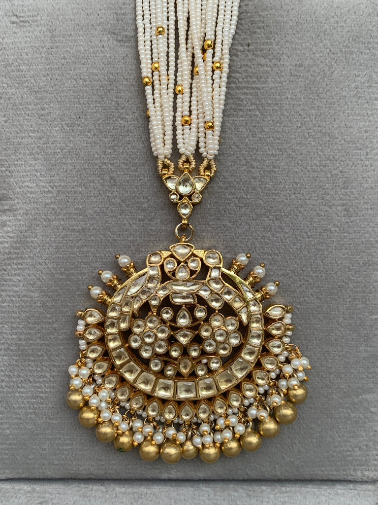 KK224 White Jadau Mangtikka