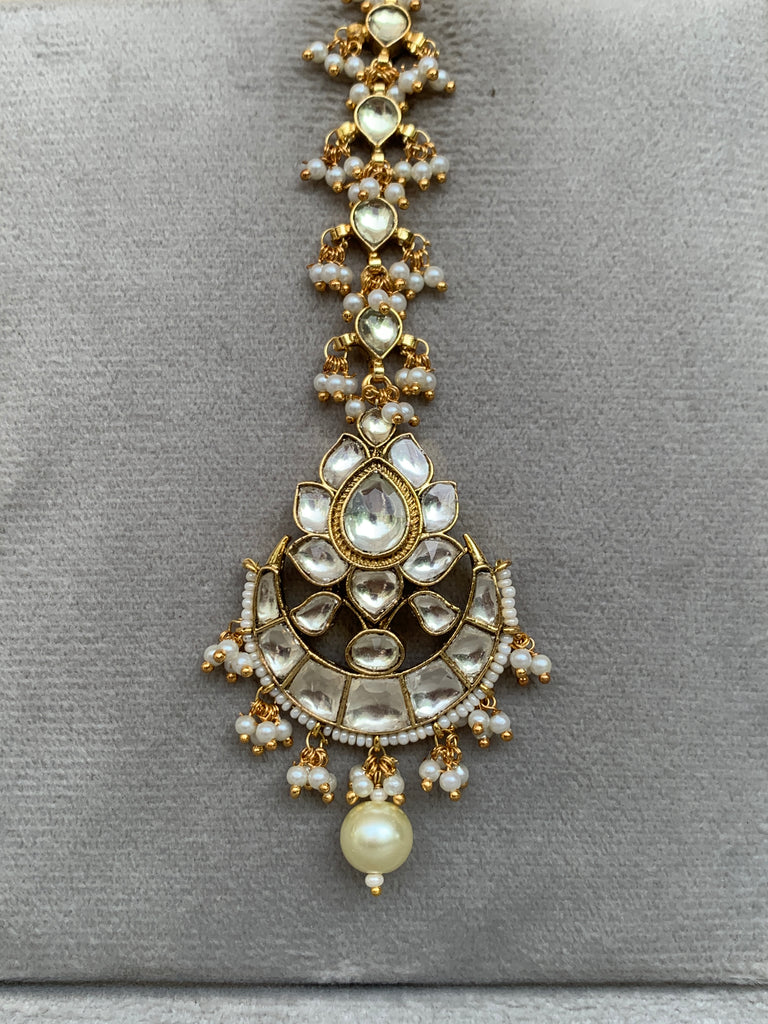 KK681 White Jadau Mangtikka