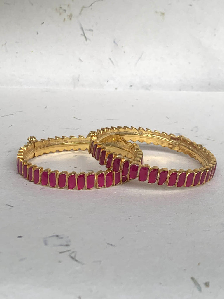 MB311 South Pink Jadau Bangle