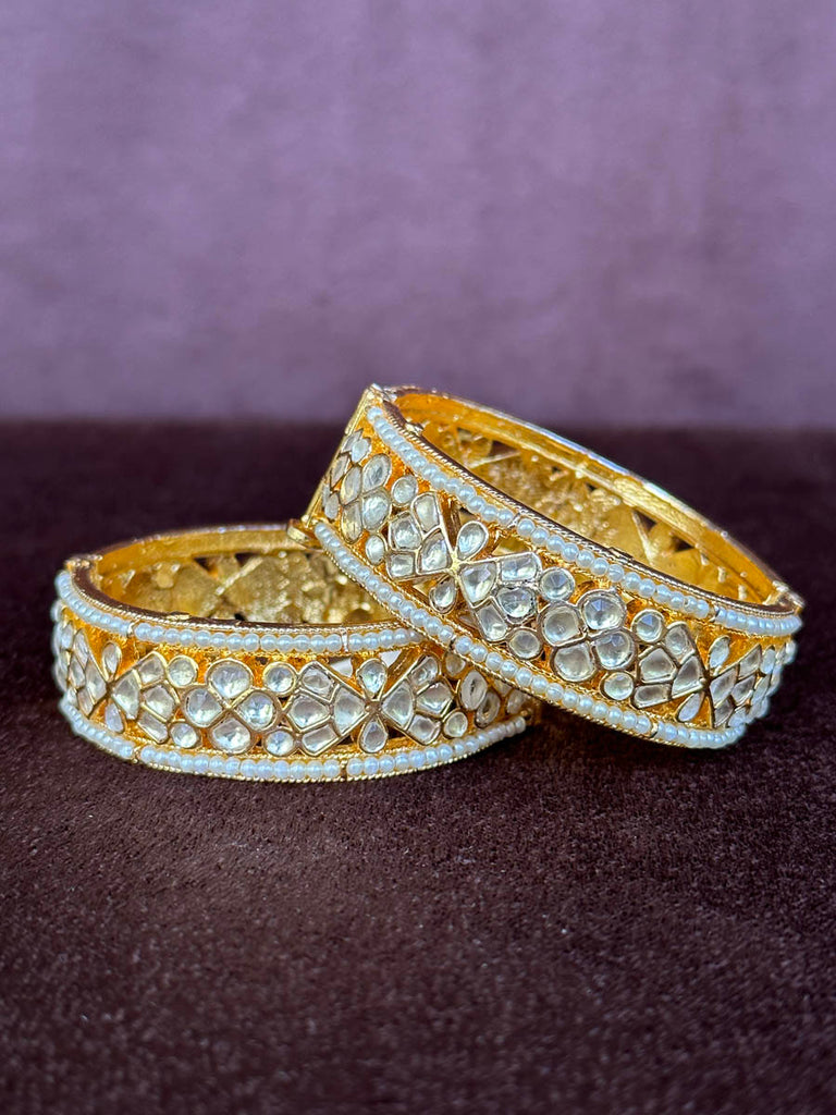 MB345 White Jadau Bangle