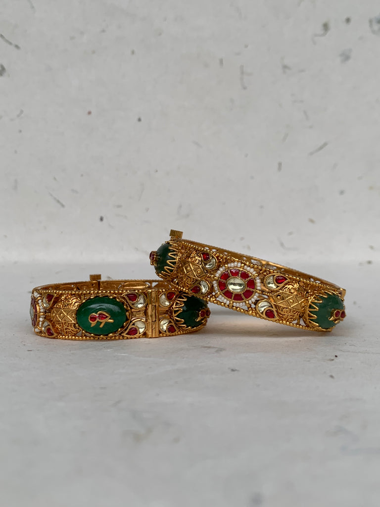 MB945 Antique Jadau Bangle