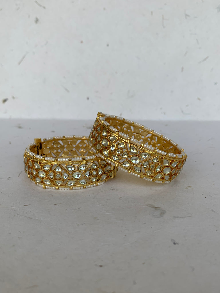 MB873W White Jadau Bangle