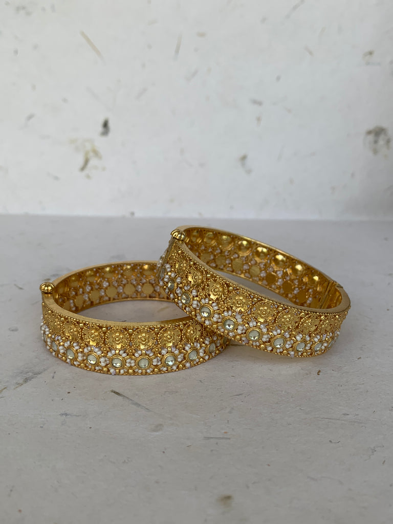 MB993W  White Antique Jadau Bangle