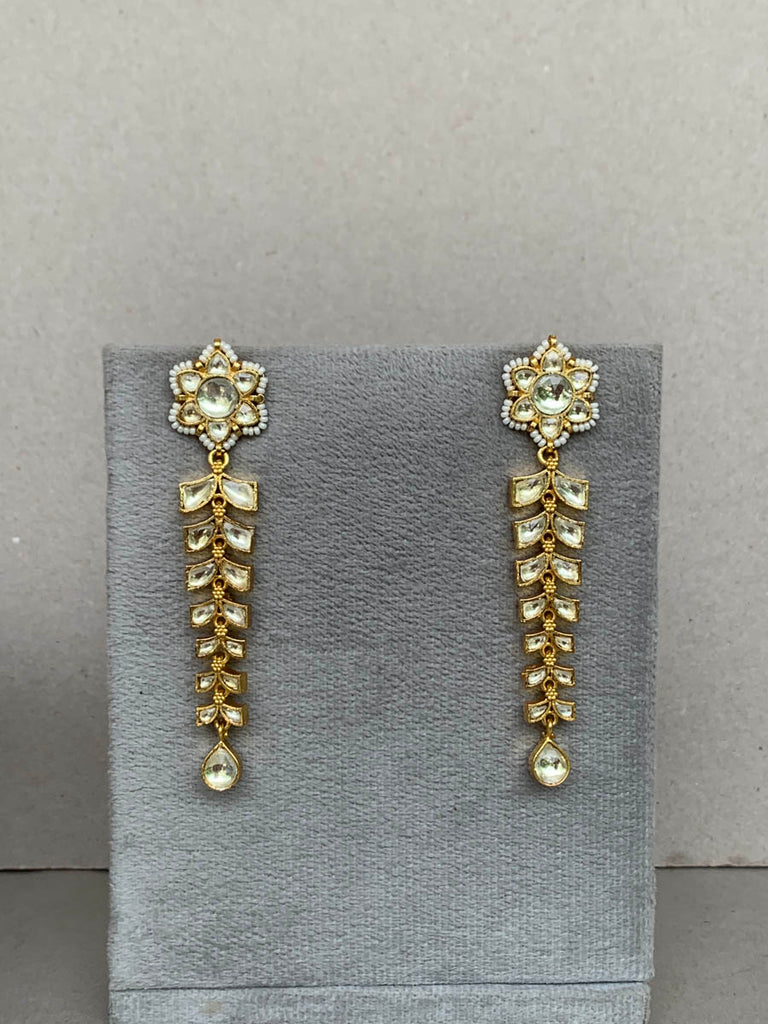 NT695 White Jadau Earrings