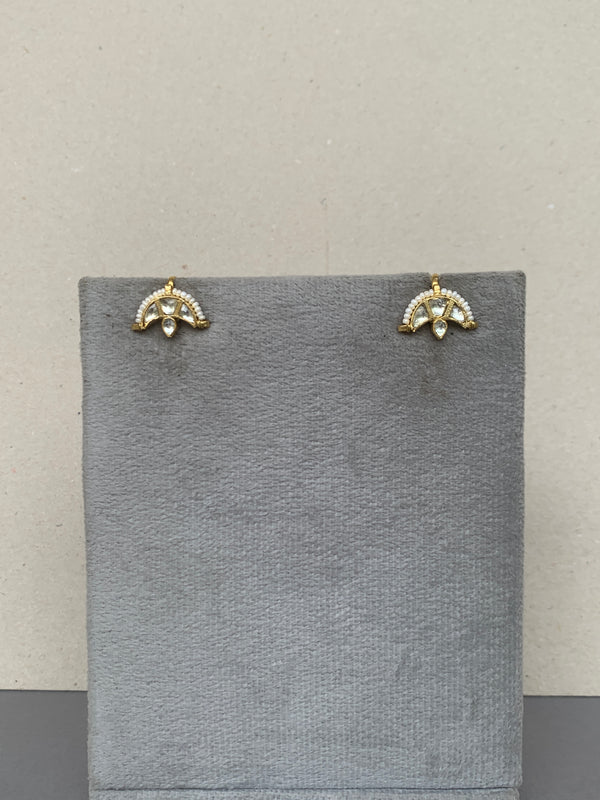 TN528 White  Bugadi Jadau Earrings