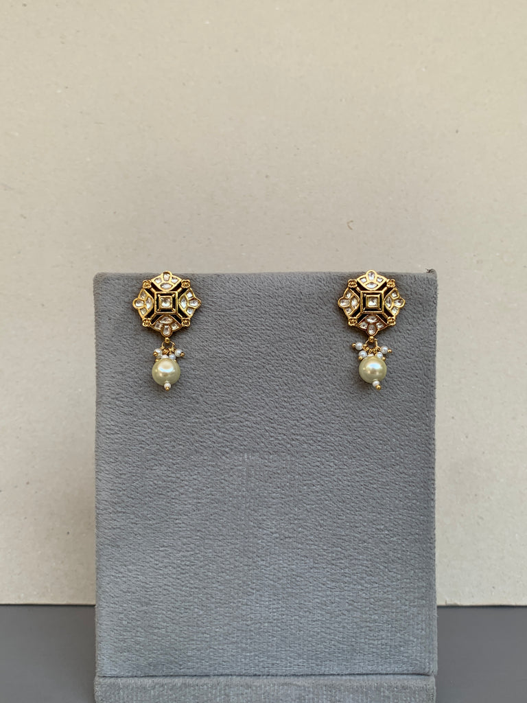 TN616 White Jadau Earrings