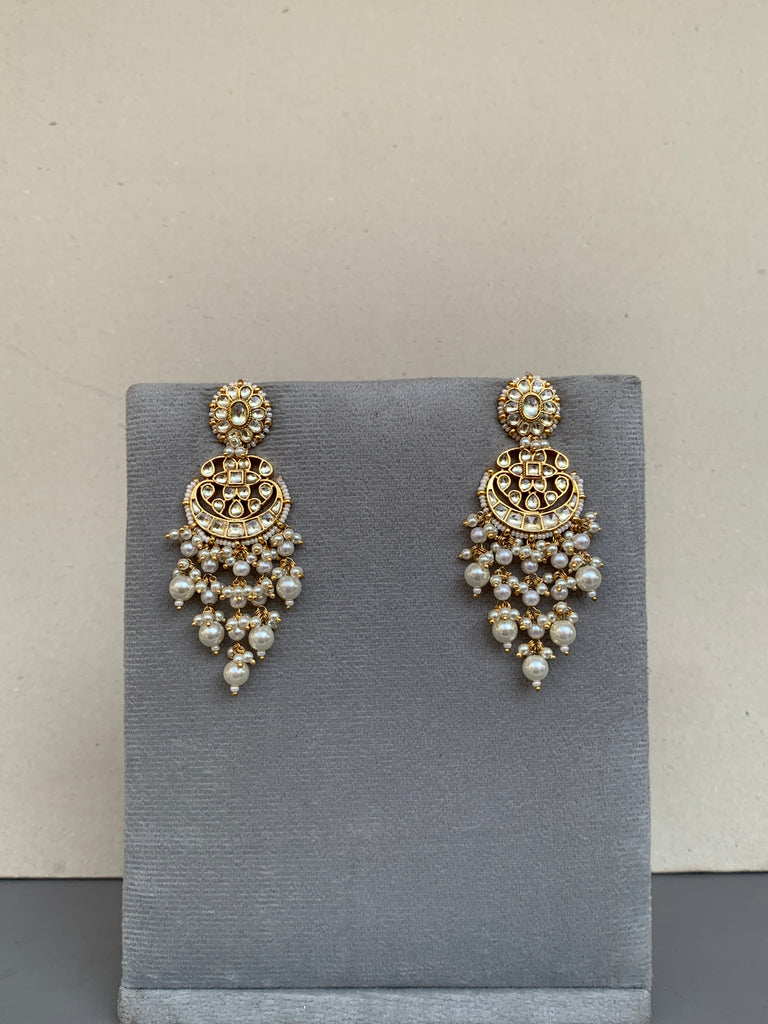 TN696 White Jadau Earrings