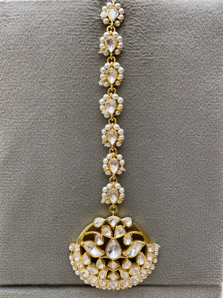 UA242  Moissanite Mangtika