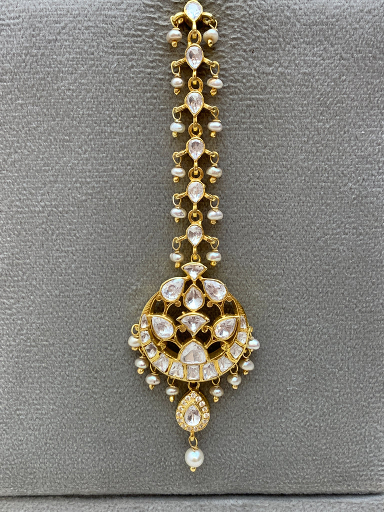 UA246  Moissanite Mangtika