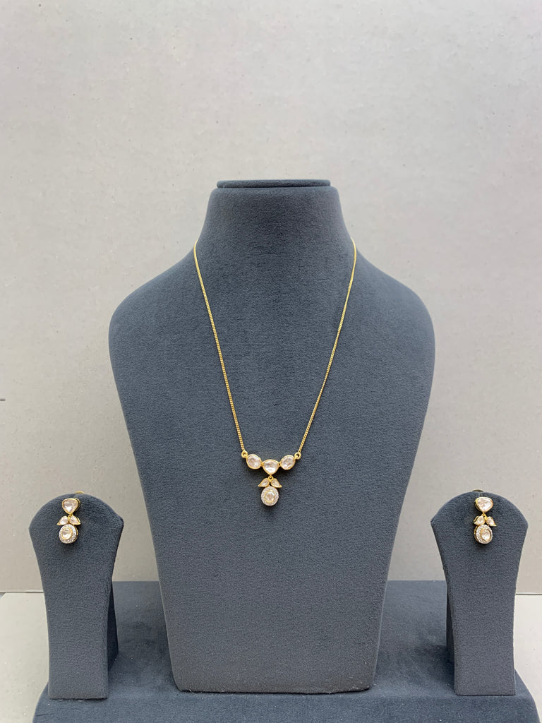 US65  Moissanite Set