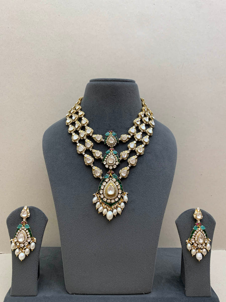 US686  Moissanite Set